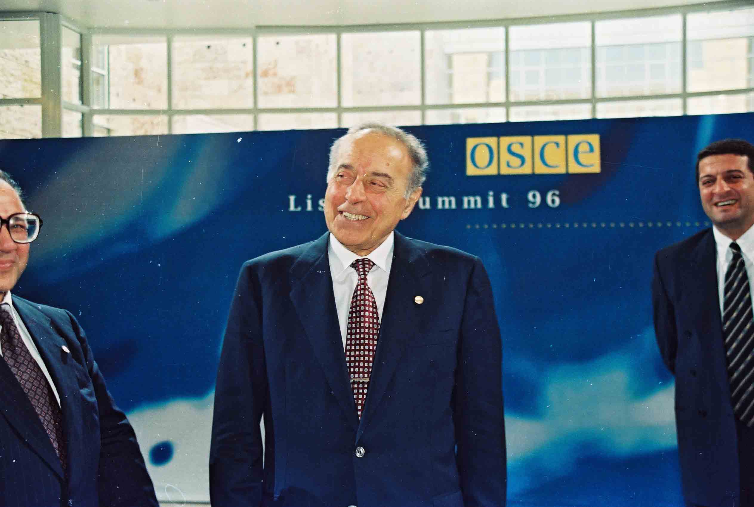 67. 1996-cı il, 2-4 dekabr. ATƏT-in Lissabon sammiti